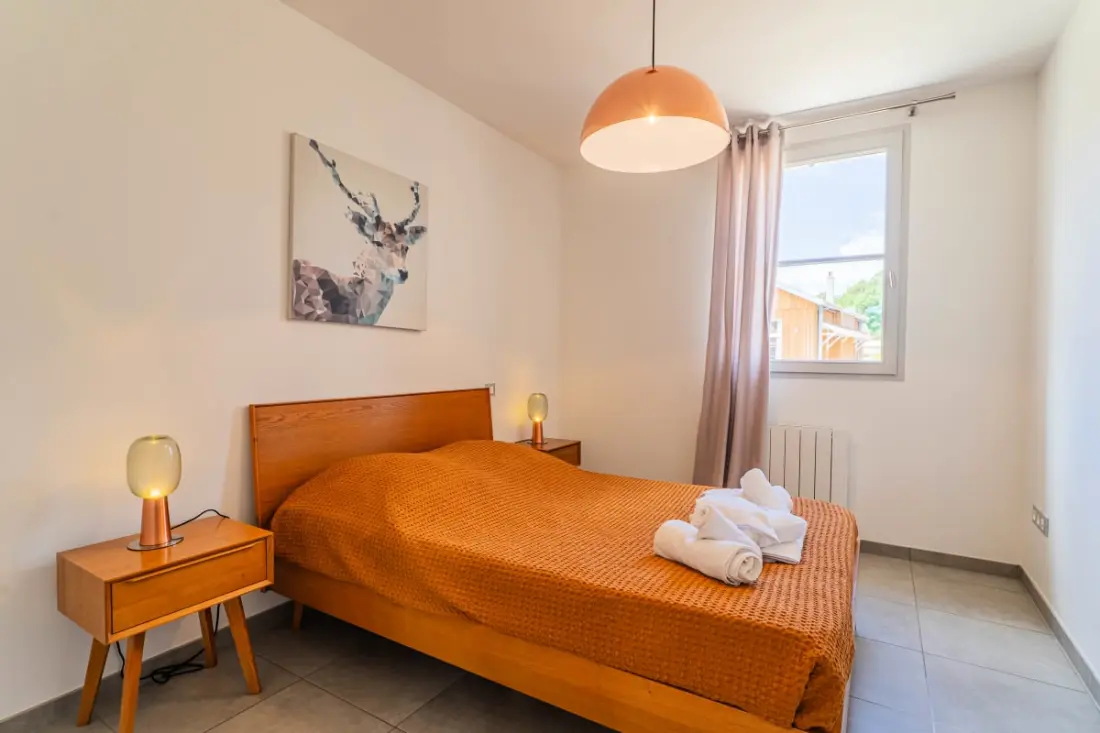 Grande Maison Sous-bois • Piscine &amp; Pinède Privée