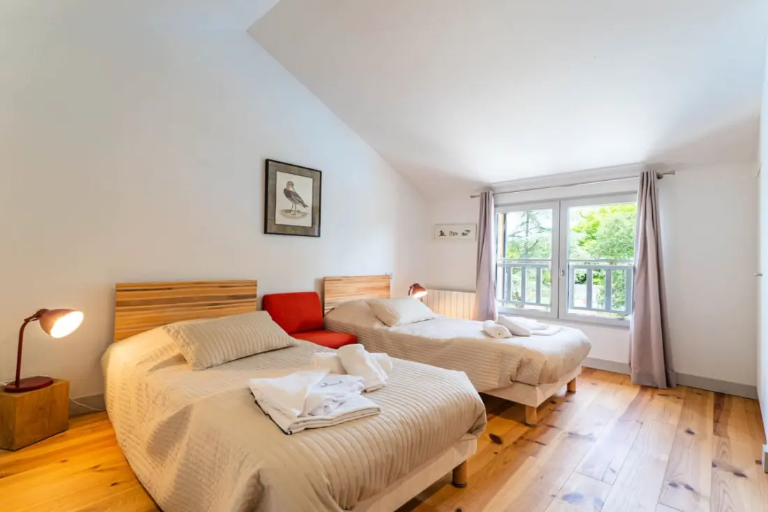 Grande Maison Sous-bois • Piscine &amp; Pinède Privée