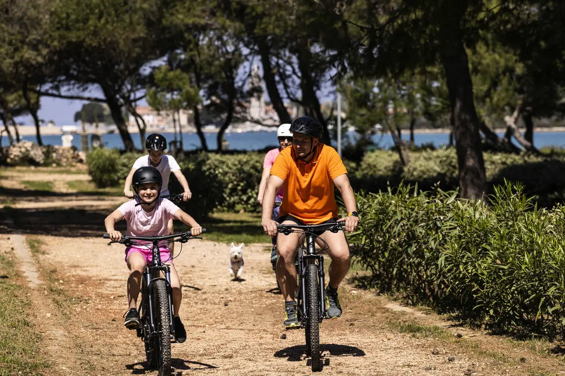 Lopari Camping Resort 4 étoiles★★★★