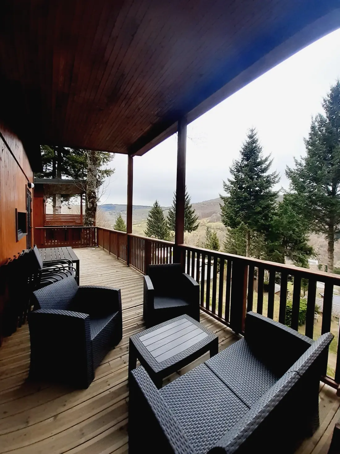 Flower Camping Le Belvédère - Auvergne - Cantal 4 étoiles★★★★