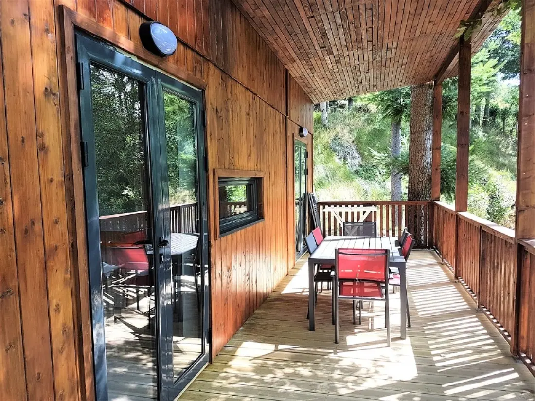 Flower Camping Le Belvédère - Auvergne - Cantal 4 étoiles★★★★