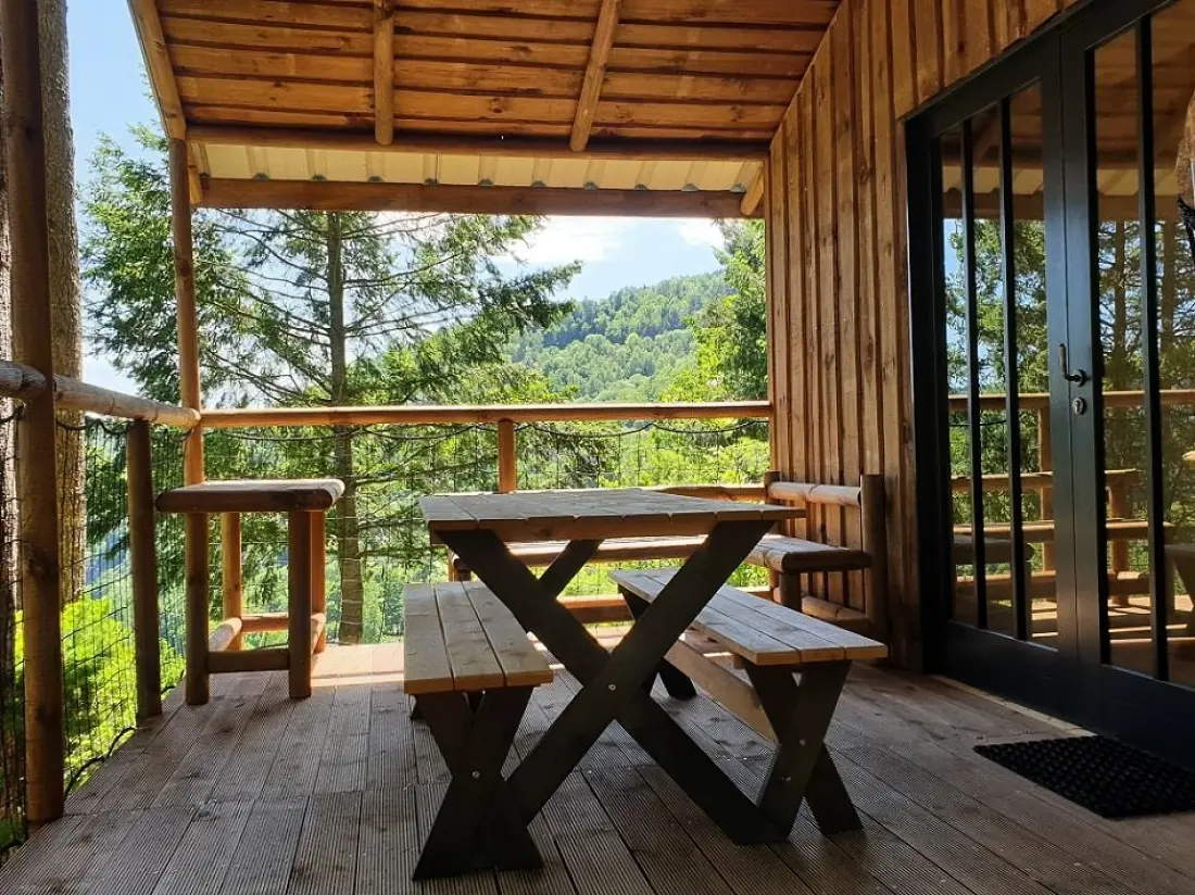 Flower Camping Le Belvédère - Auvergne - Cantal 4 étoiles★★★★
