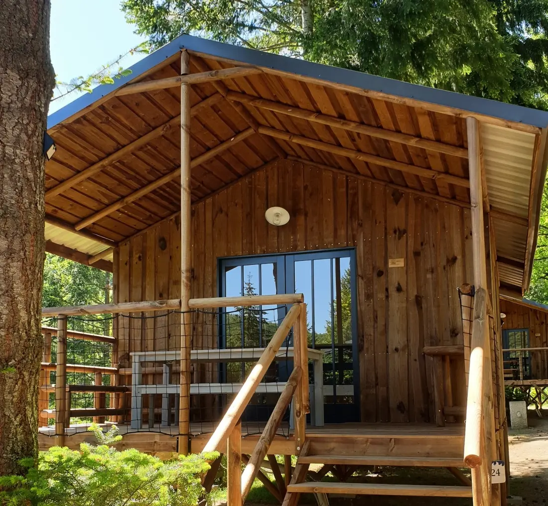 Flower Camping Le Belvédère - Auvergne - Cantal 4 étoiles★★★★