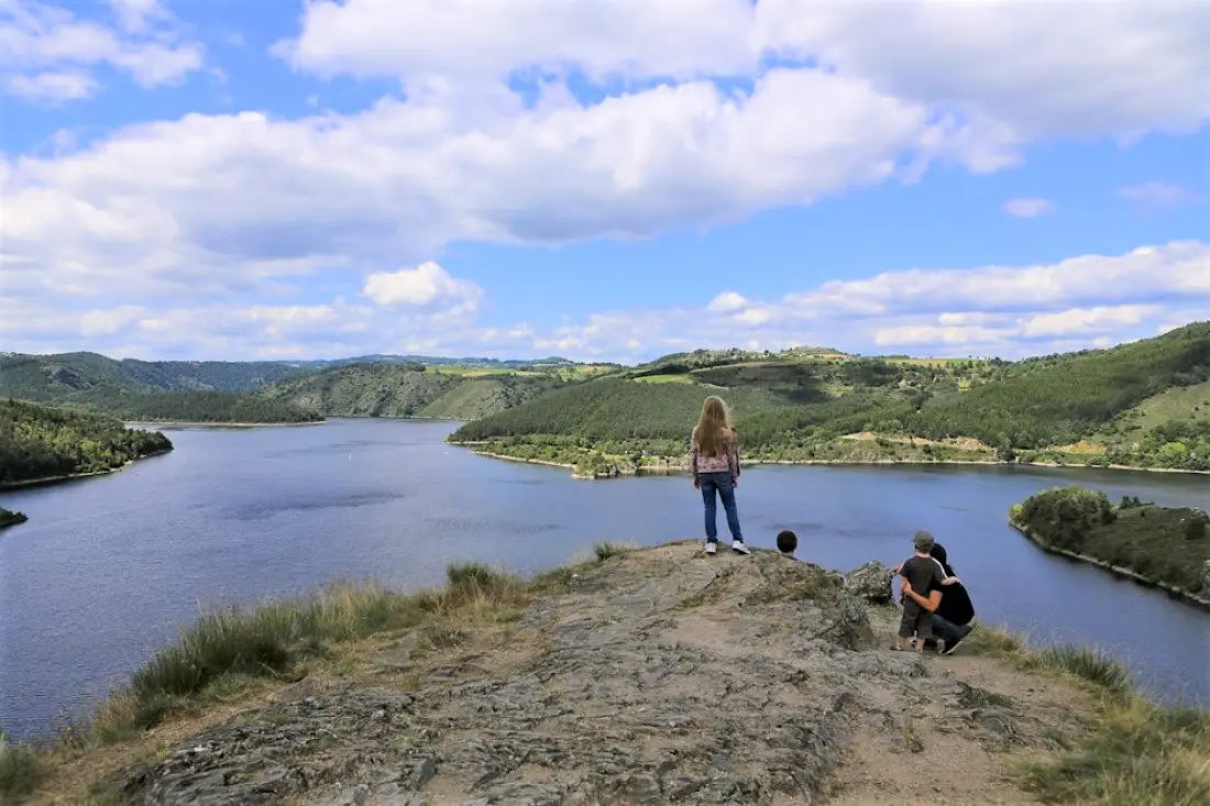 Flower Camping Le Belvédère - Auvergne - Cantal 4 étoiles★★★★