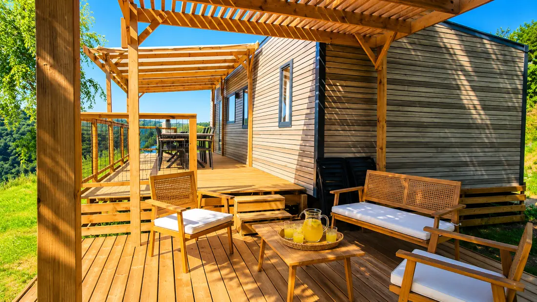 Flower Camping Le Belvédère - Auvergne - Cantal 4 étoiles★★★★