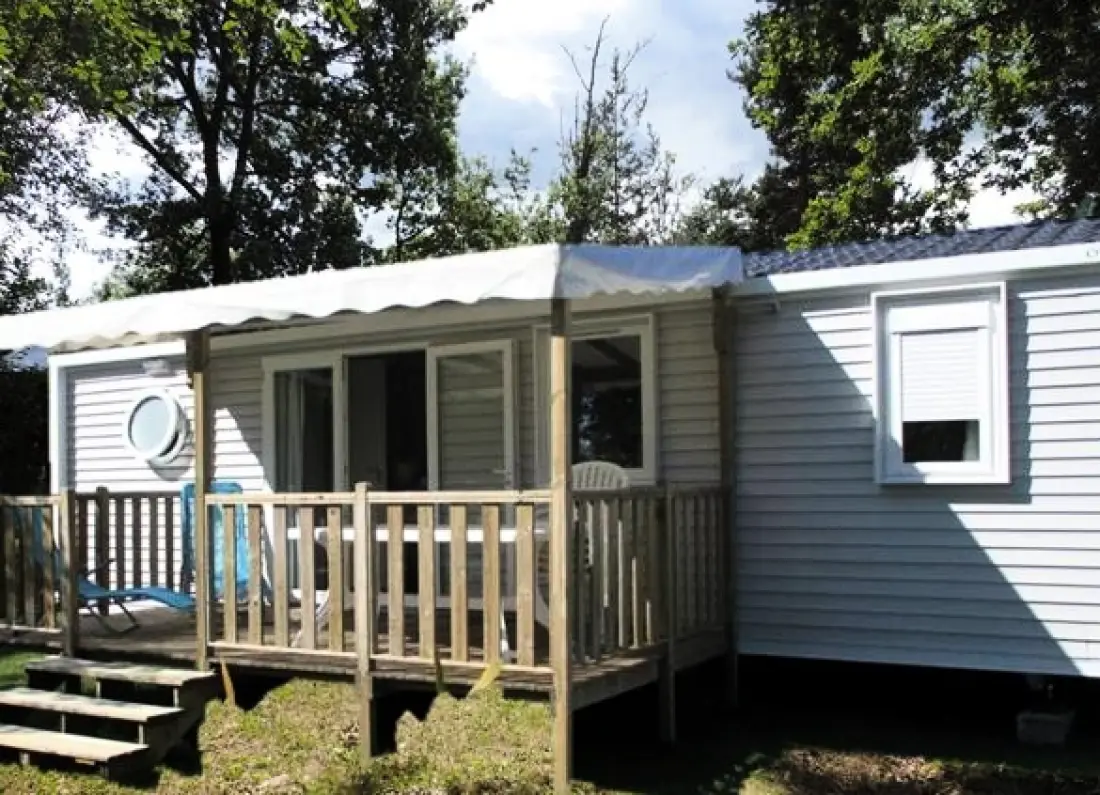 Flower Camping Le Belvédère - Auvergne - Cantal 4 étoiles★★★★