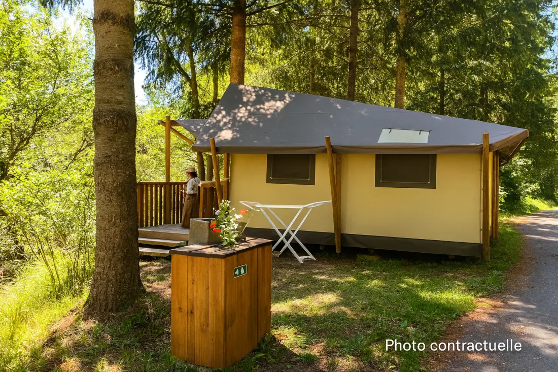 Flower Camping Le Belvédère - Auvergne - Cantal 4 étoiles★★★★