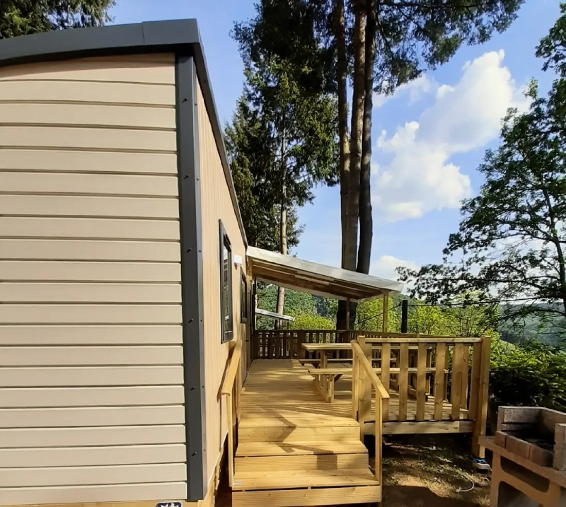 Flower Camping Le Belvédère - Auvergne - Cantal 4 étoiles★★★★