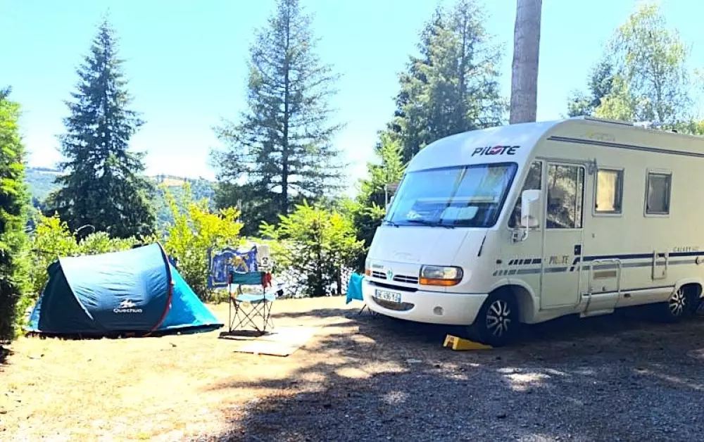 Flower Camping Le Belvédère - Auvergne - Cantal 4 étoiles★★★★