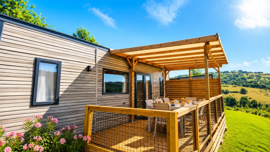 Flower Camping Le Belvédère - Auvergne - Cantal 4 étoiles★★★★