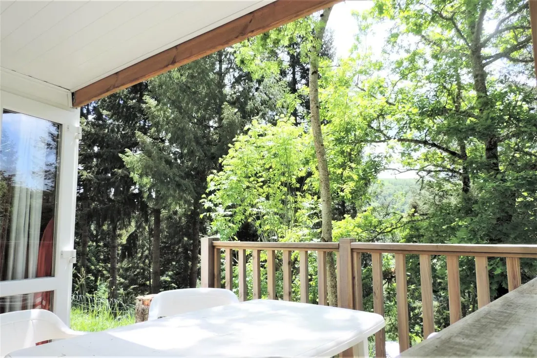 Flower Camping Le Belvédère - Auvergne - Cantal 4 étoiles★★★★