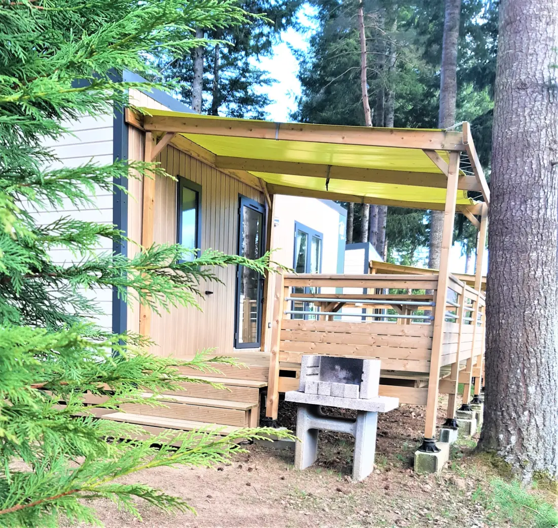 Flower Camping Le Belvédère - Auvergne - Cantal 4 étoiles★★★★