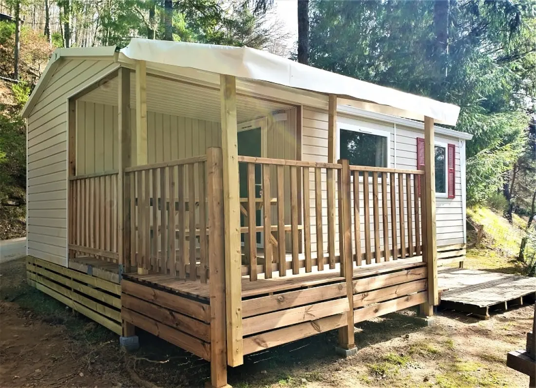 Flower Camping Le Belvédère - Auvergne - Cantal 4 étoiles★★★★