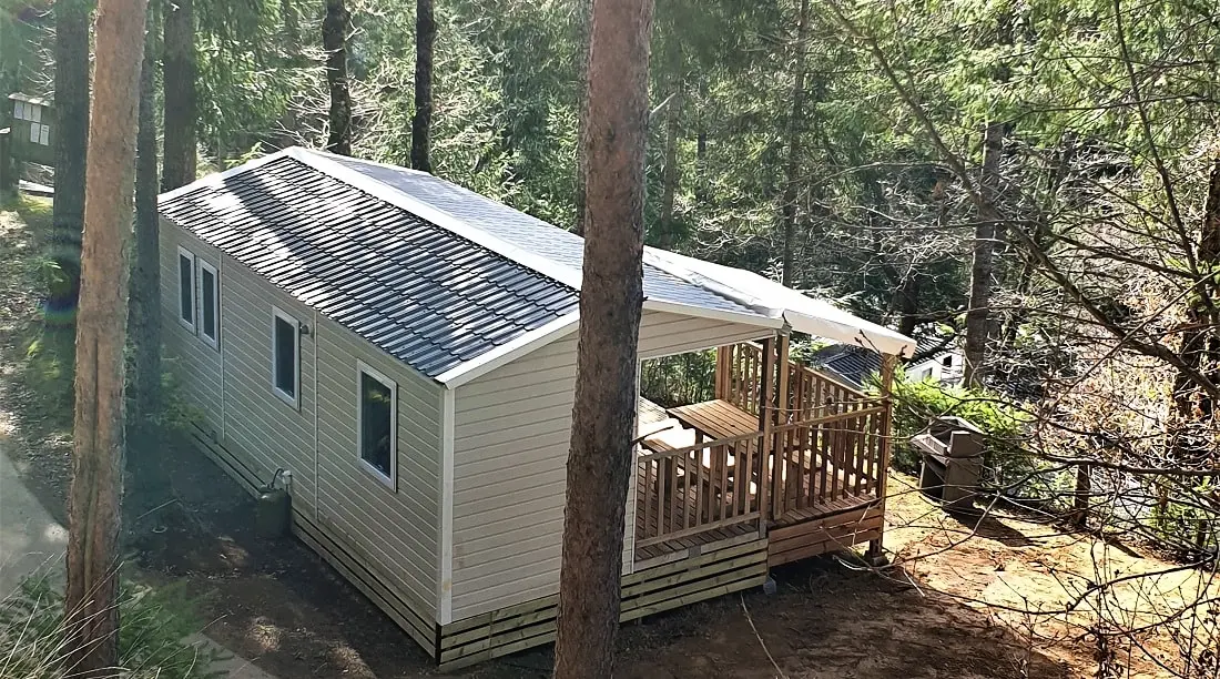 Flower Camping Le Belvédère - Auvergne - Cantal 4 étoiles★★★★