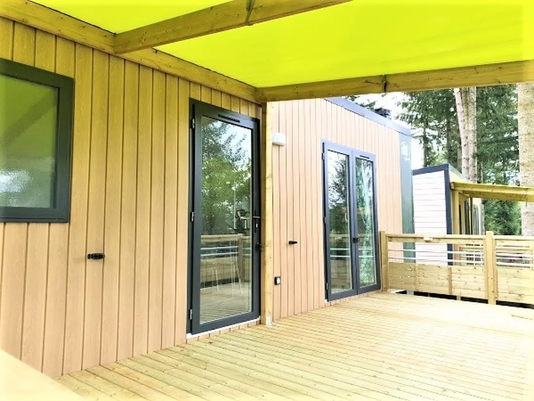 Flower Camping Le Belvédère - Auvergne - Cantal 4 étoiles★★★★