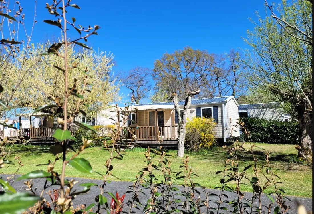 Camping Le Plein Air Neuvicois 3 étoiles★★★