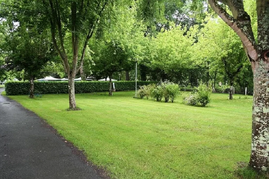 Camping Le Plein Air Neuvicois 3 étoiles★★★
