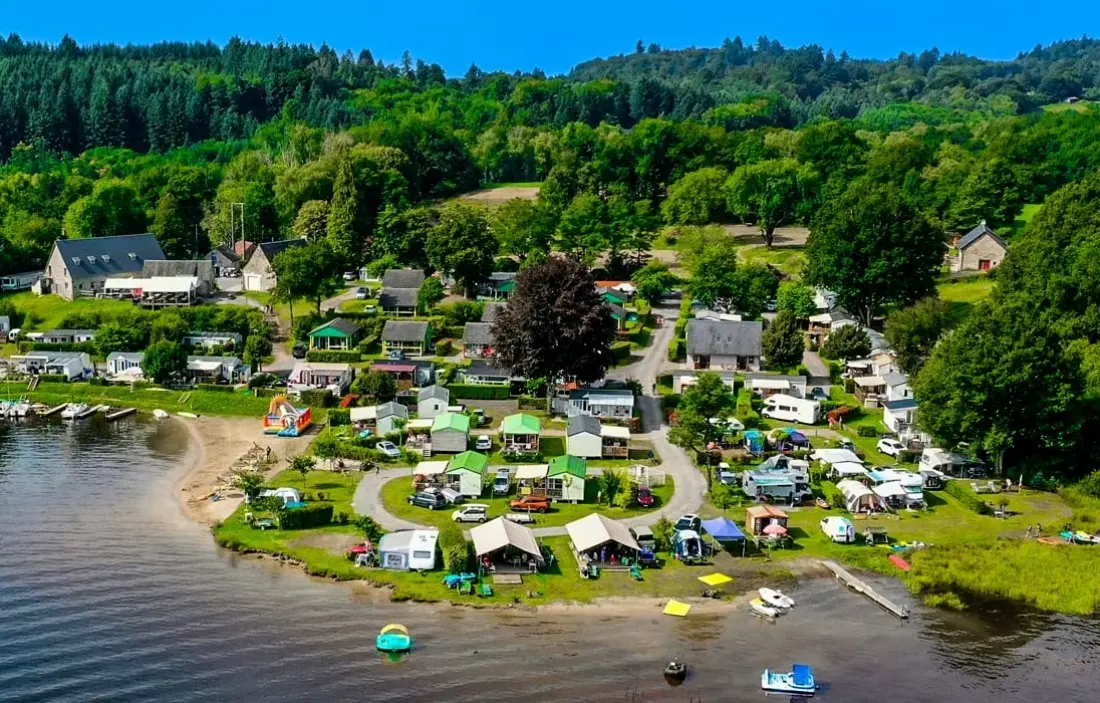Flower Camping Le Port de Neuvic 3 étoiles★★★