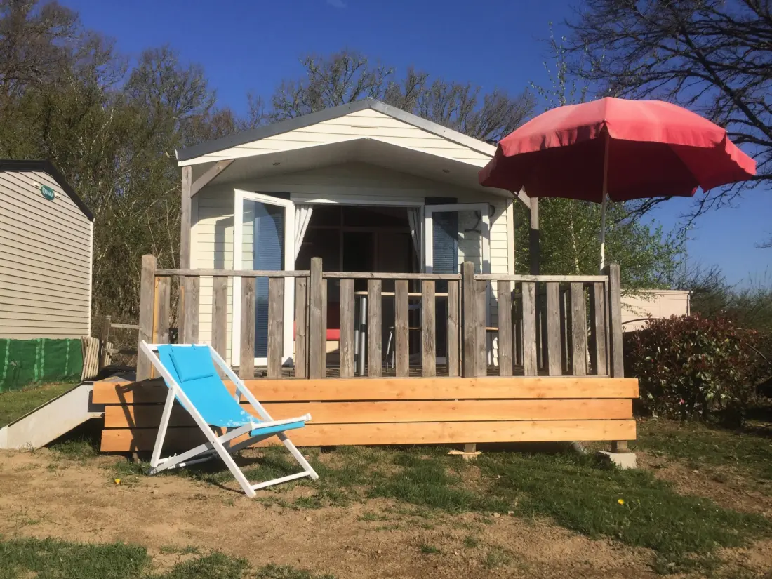 Flower Camping Le Port de Neuvic 3 étoiles★★★