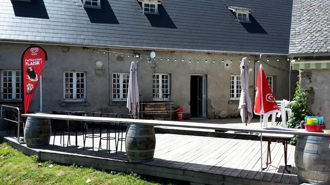 Flower Camping Le Port de Neuvic 3 étoiles★★★