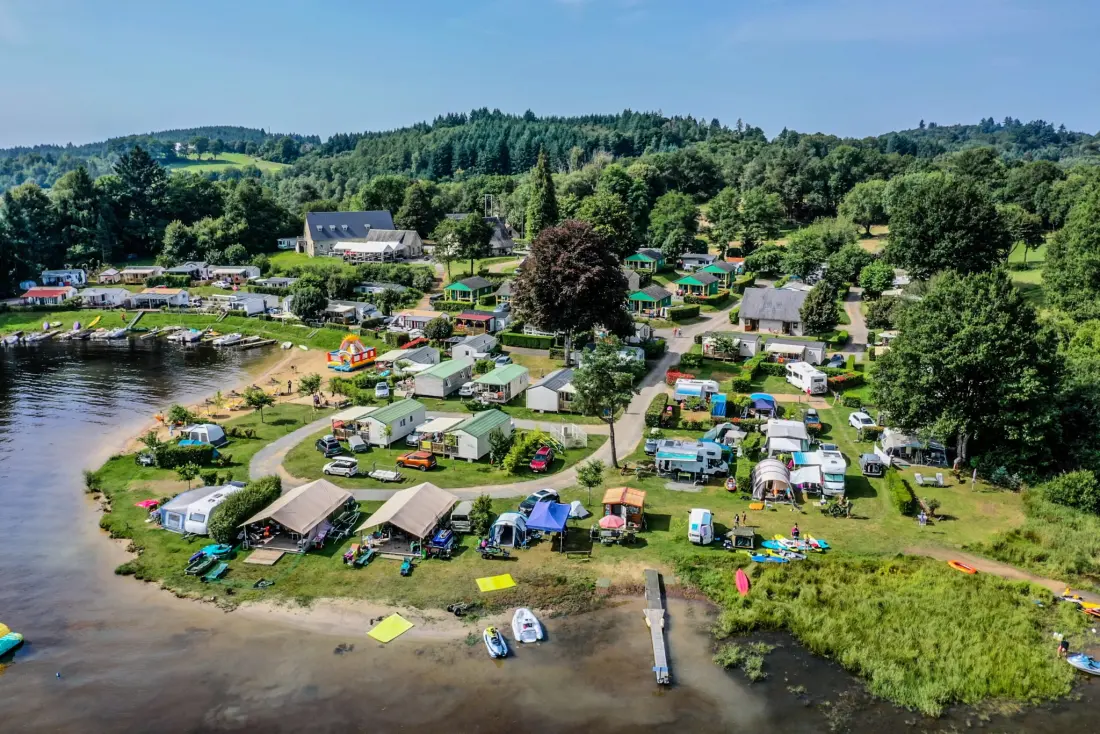 Flower Camping Le Port de Neuvic 3 étoiles★★★