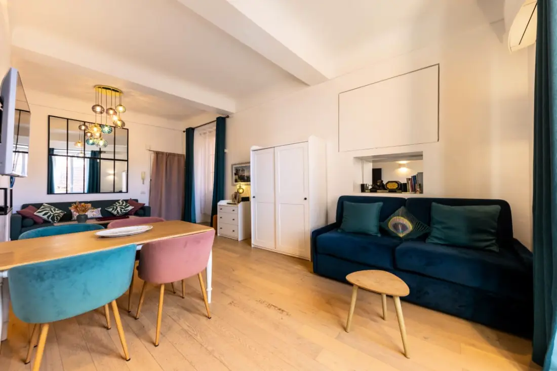 06a3 - Bel Appartement Au Cœur Du Vieux Nice