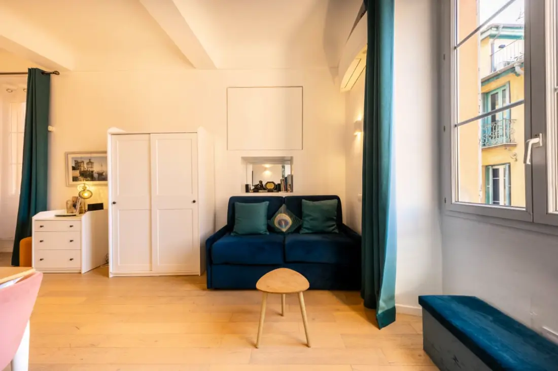 06a3 - Bel Appartement Au Cœur Du Vieux Nice