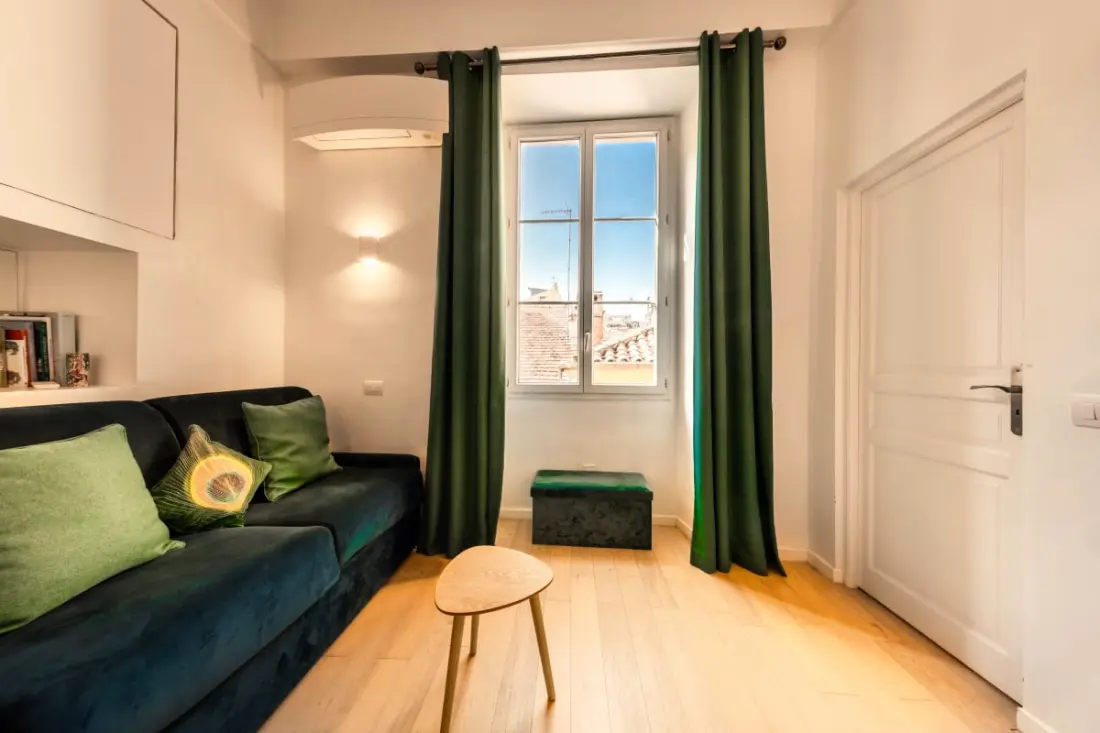 06a3 - Bel Appartement Au Cœur Du Vieux Nice