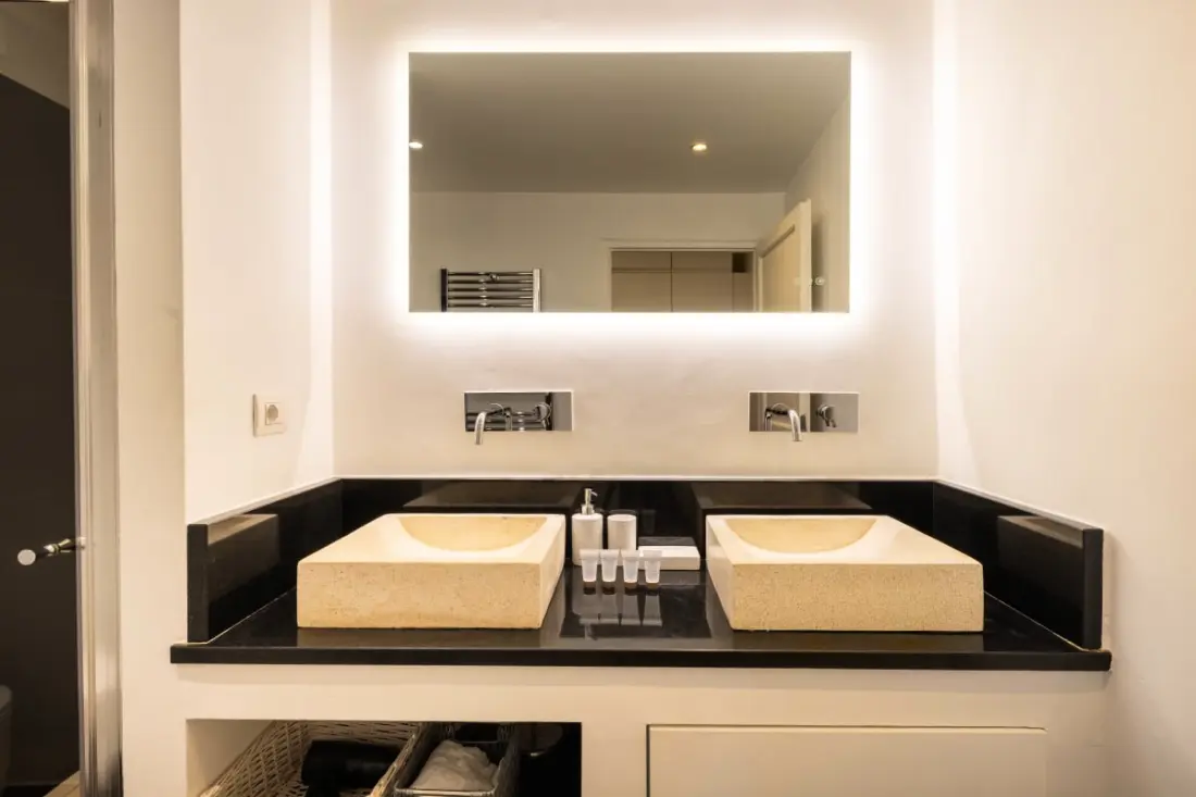 06a3 - Bel Appartement Au Cœur Du Vieux Nice
