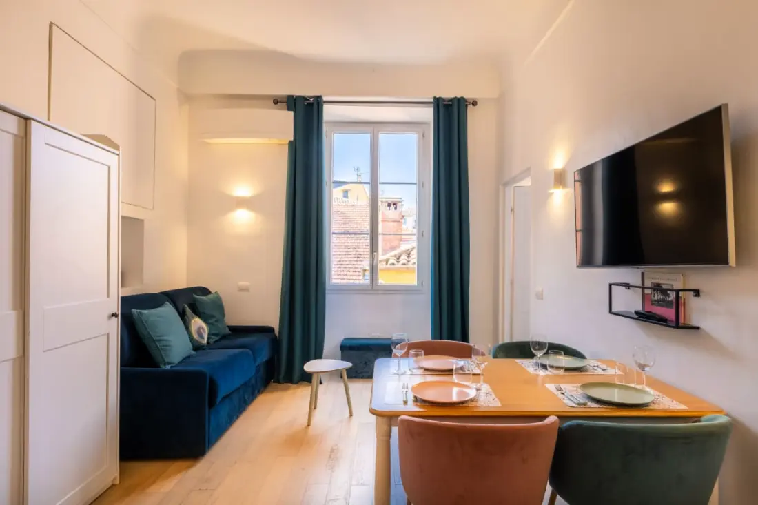 06a3 - Bel Appartement Au Cœur Du Vieux Nice