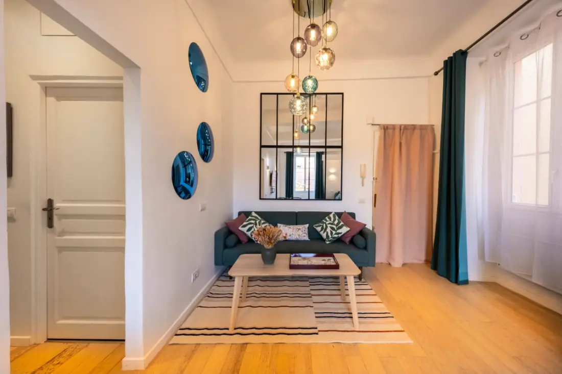 06a3 - Bel Appartement Au Cœur Du Vieux Nice