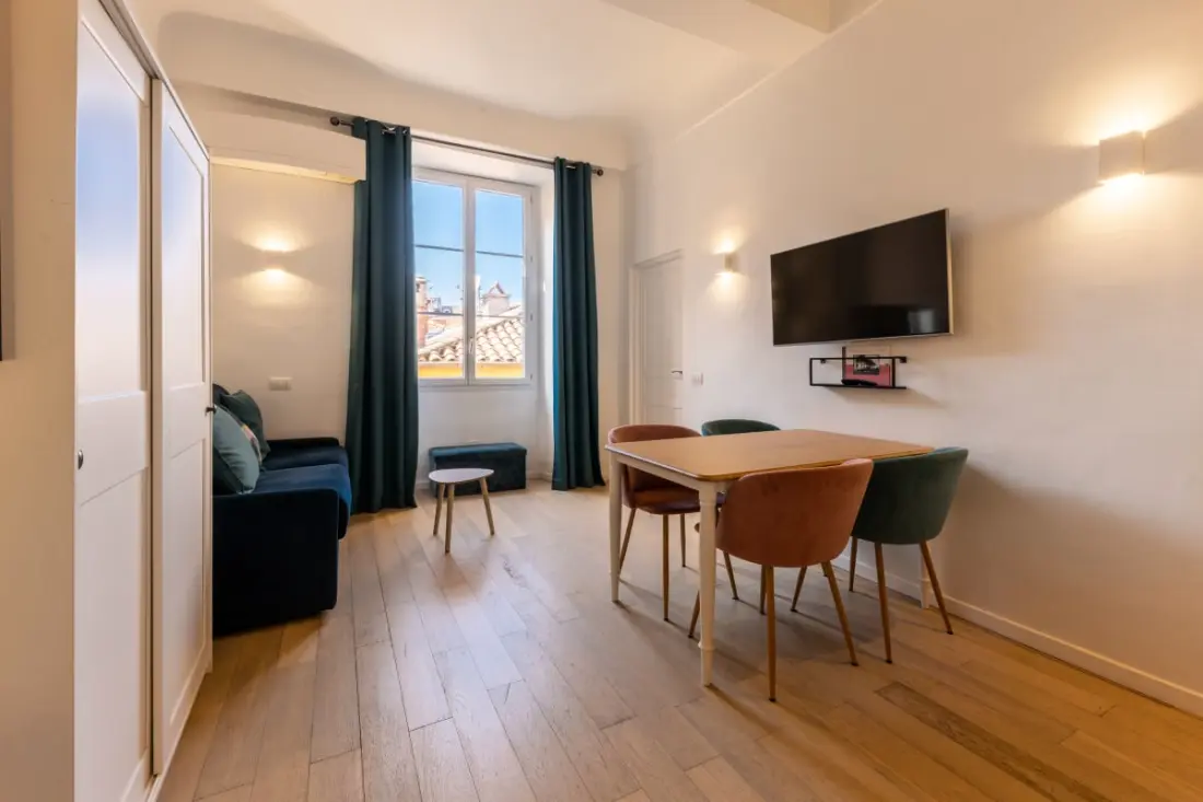 06a3 - Bel Appartement Au Cœur Du Vieux Nice