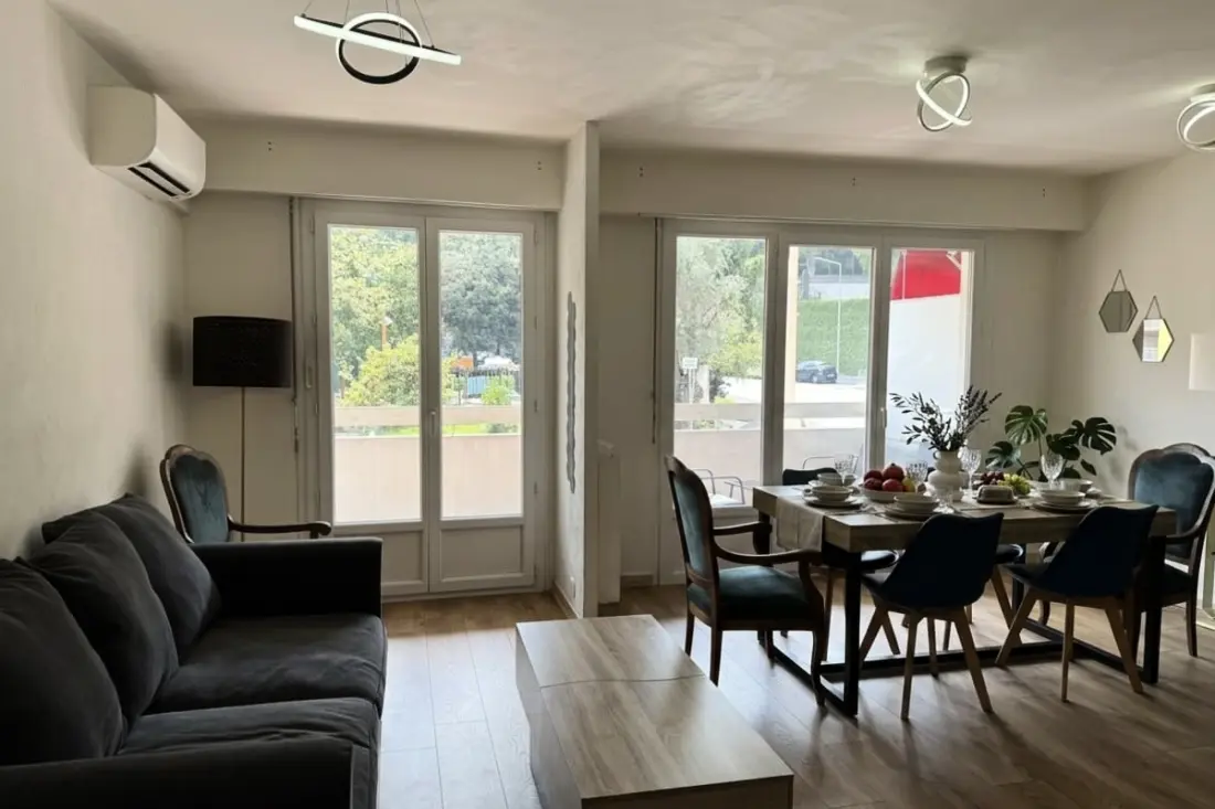 Appartement Familial Avec Terrasse Près De La Mer
