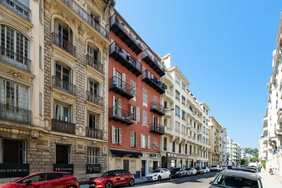 Appartement Le Verdi Avec Balcon  -