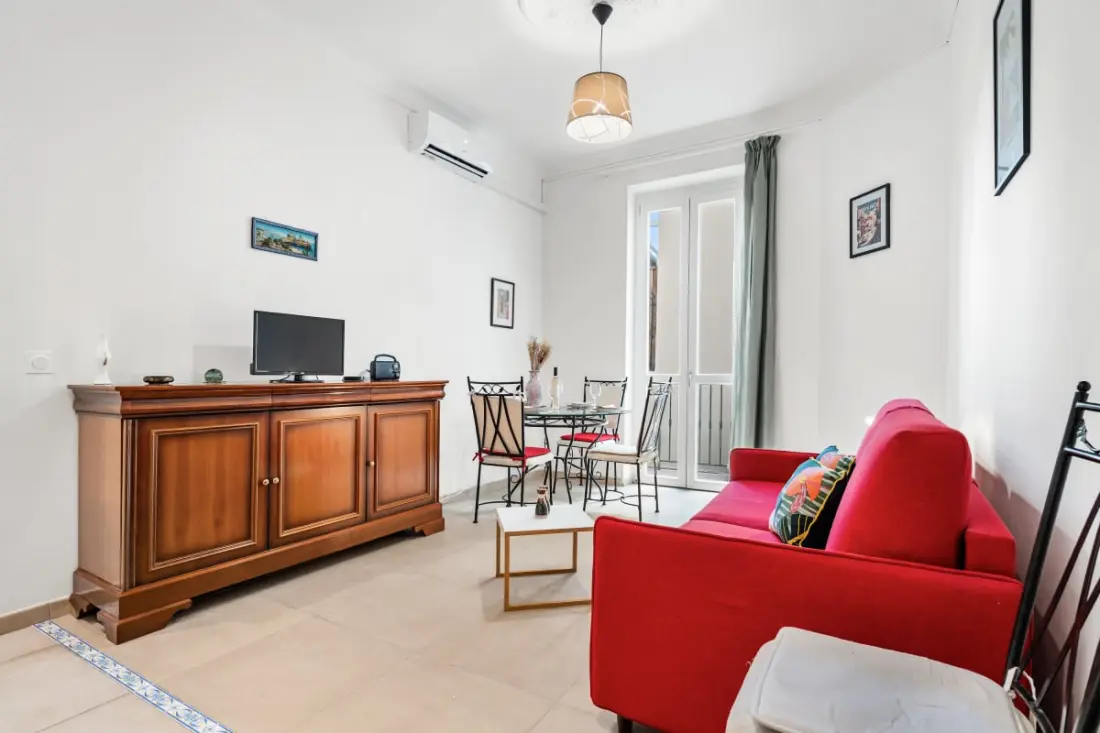 Appartement Le Verdi Avec Balcon  -