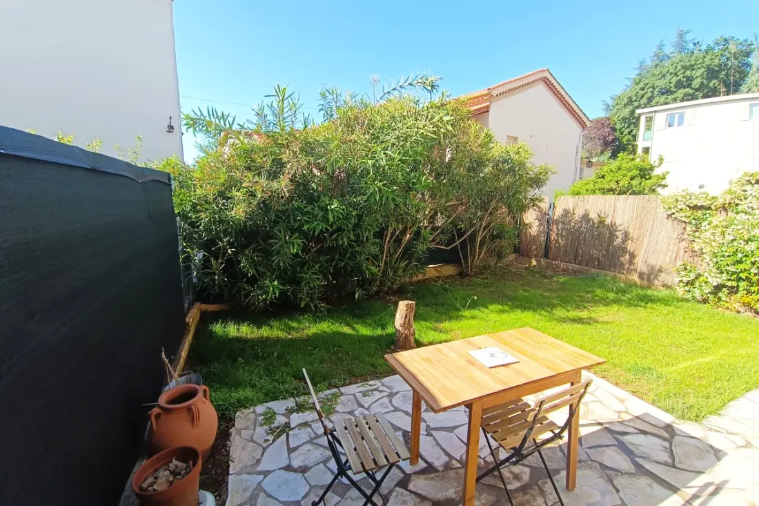 Appartement Rénové Avec Terrasse Et Jardin