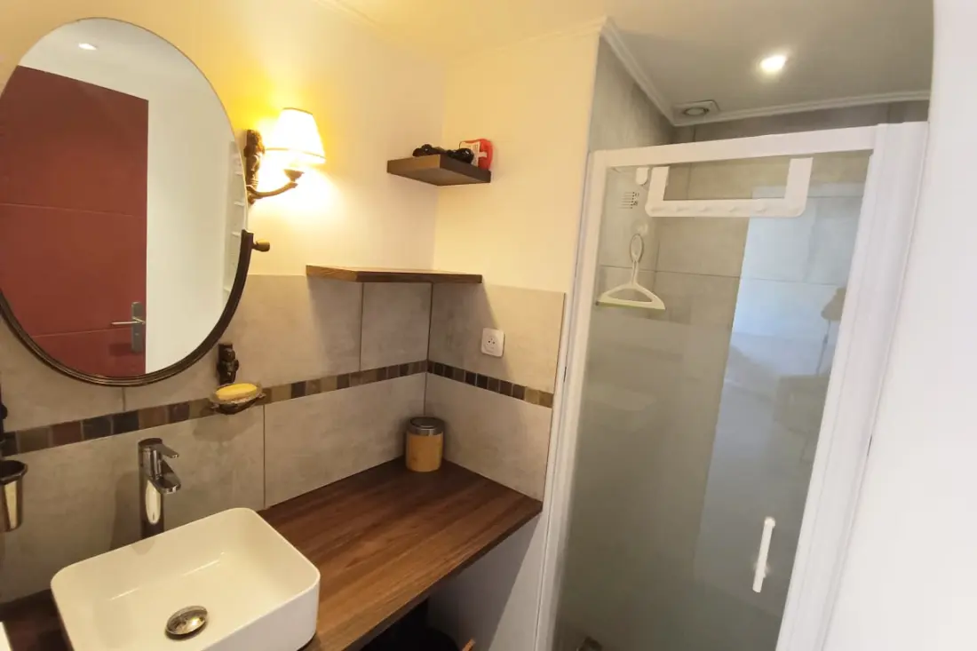 Appartement Rénové Avec Terrasse Et Jardin