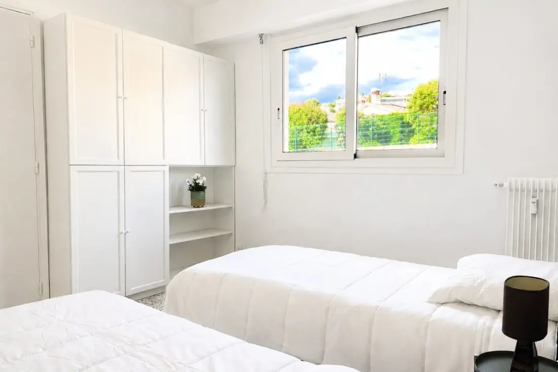 Appartement Rénové Avec Terrasse Et Vue Dégagée