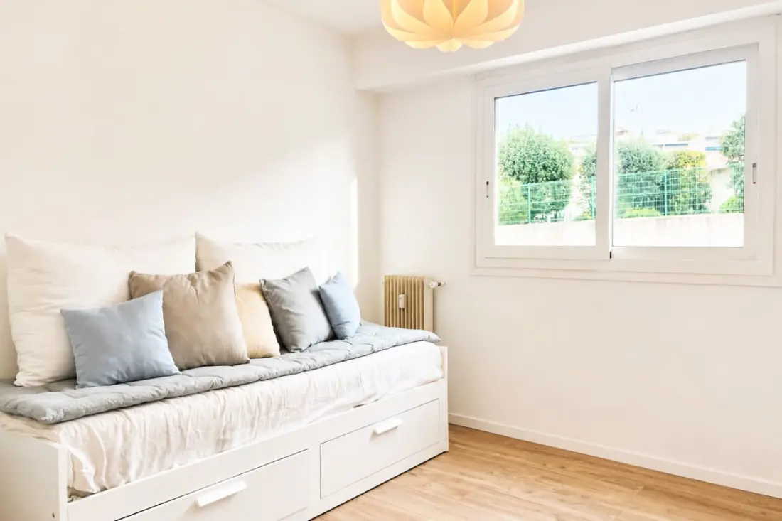 Appartement Rénové Avec Terrasse Et Vue Dégagée