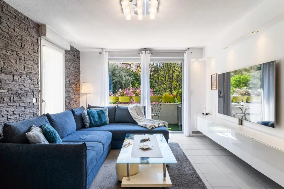 Appartement Traversant Avec Terrasse