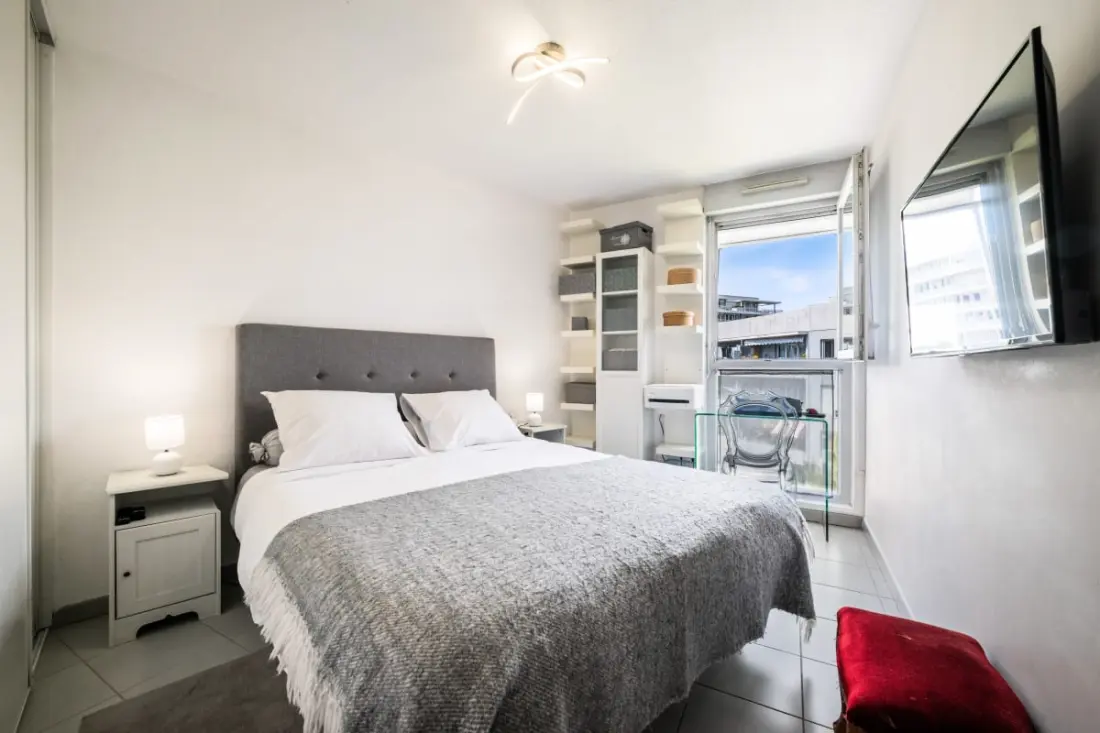 Appartement Traversant Avec Terrasse