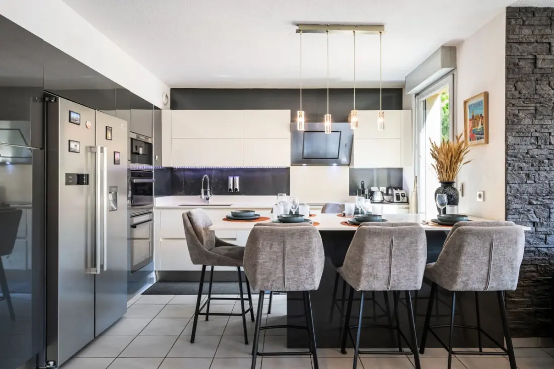 Appartement Traversant Avec Terrasse