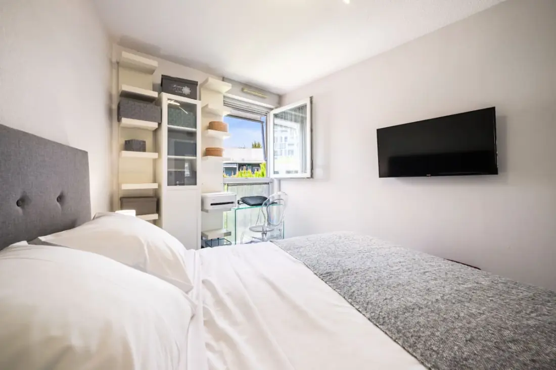 Appartement Traversant Avec Terrasse