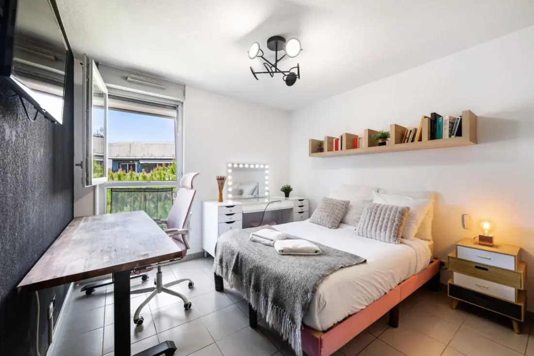 Appartement Traversant Avec Terrasse