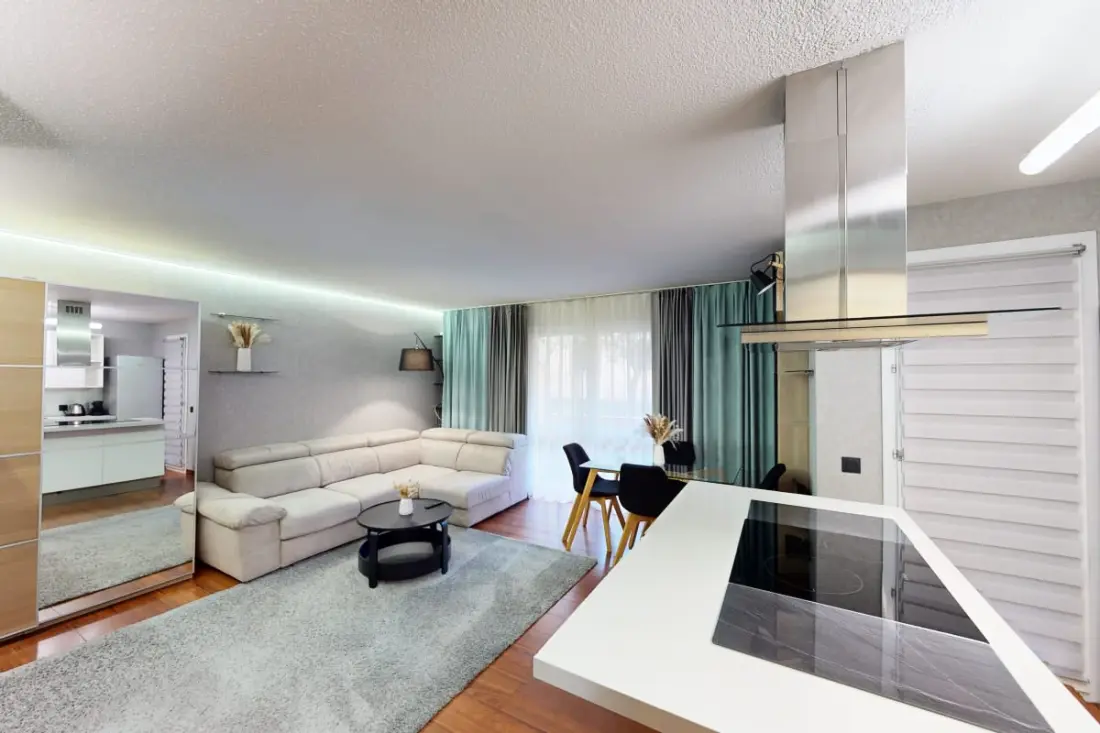 Beau Apt Avec Balcon - 5 Min De La Plage