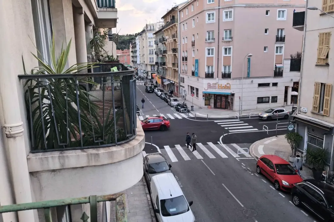 Charmant Appartement Lumineux à Nice