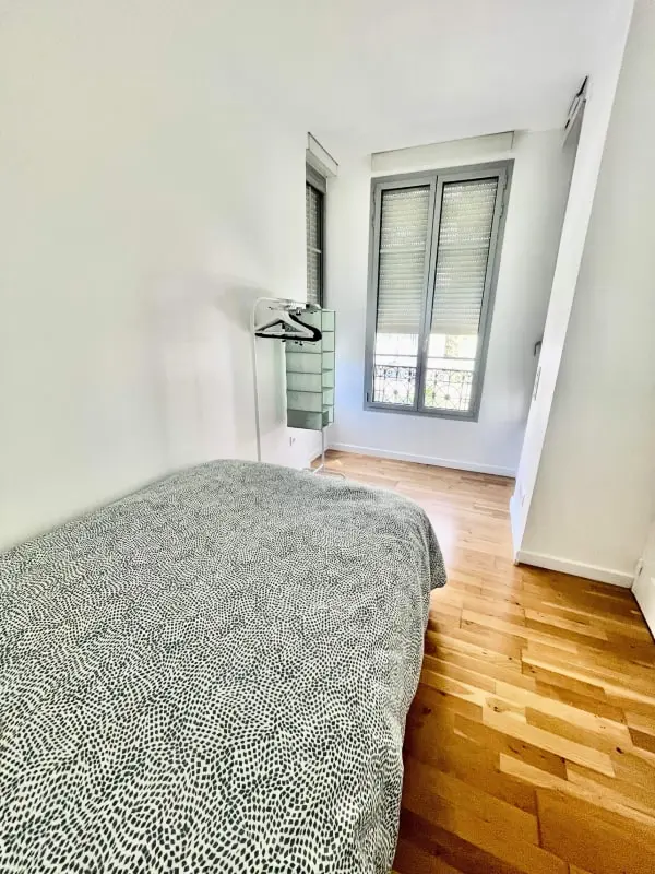 Joli Deux Pièces Avec Balcon à Nice