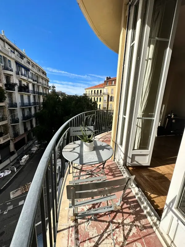 Joli 56m² Avec Balcon En Rotonde Près De La Mer