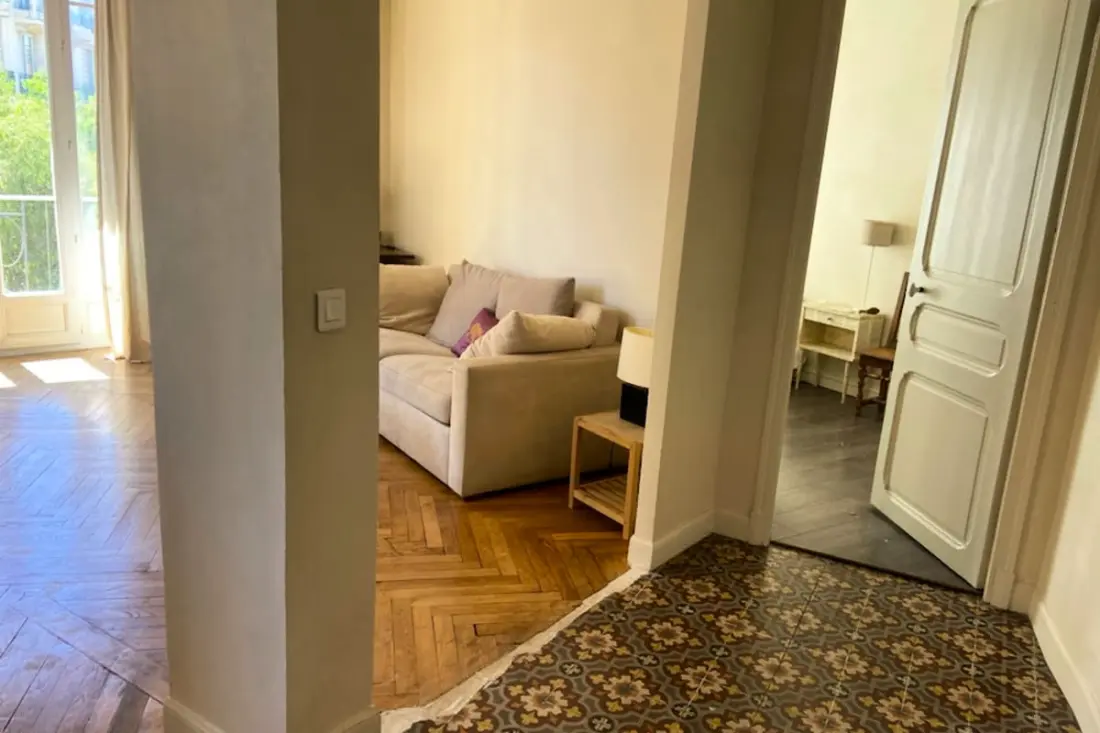 Joli 56m² Avec Balcon En Rotonde Près De La Mer