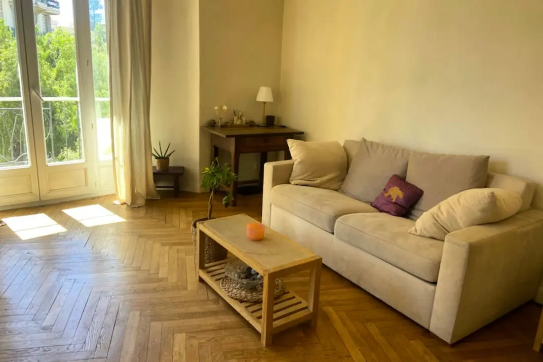 Joli 56m² Avec Balcon En Rotonde Près De La Mer